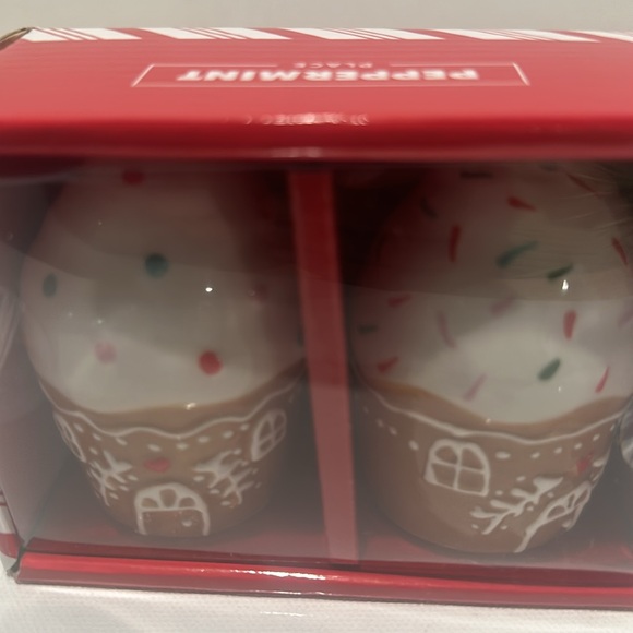 NIB Peppermint Place Two Piece Cupcake Salt and Pepper Shakers. - Picture 3 of 3